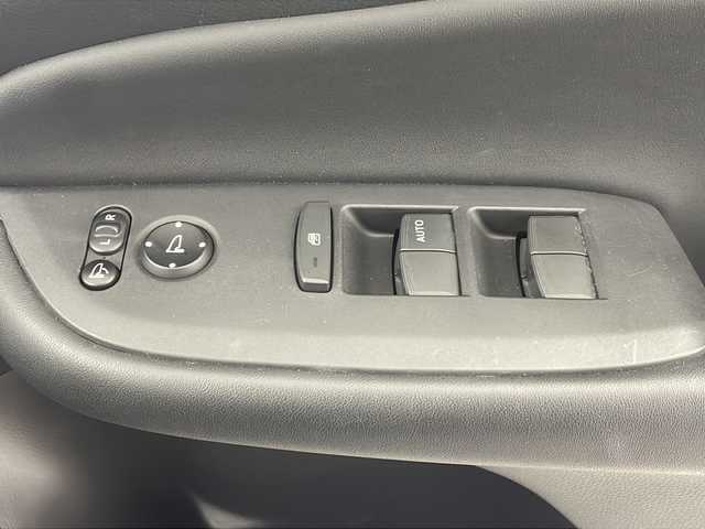 ホンダ フィット ホーム 岐阜県 2021(令3)年 1.7万km クリスタルブラックパール 純正ナビ/　(AM/FM/CD/DVD/Bluetooth/USB/iPod)/バックカメラ/ホンダセンシング/衝突軽減ブレーキ/コーナーセンサー/レーンキープアシスト/レーダークルーズコントロール/ドライブレコーダー/LEDヘッドライト/電動パーキングブレーキ/スペアキー/取説、保証書/純正フロアマット