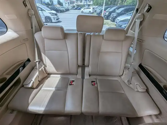 トヨタ アルファード 350G Lパッケージ 栃木県 2013(平25)年 11.1万km ホワイトパールクリスタルシャイン (株)IDOMが運営する【じしゃロン宇都宮店】の自社ローン対象車両になります。こちらは現金またはオートローンご利用時の価格です。自社ローンご希望の方は別途その旨お申付け下さい/サンルーフ/純正ナビ/フリップダウンモニター/両側パワースライドドア/パワーバックドア/シートヒーター/パワーシート/シートメモリ/ETC/バックカメラ/コーナーセンサー/スマートキー/プッシュスタート/純正17インチAW