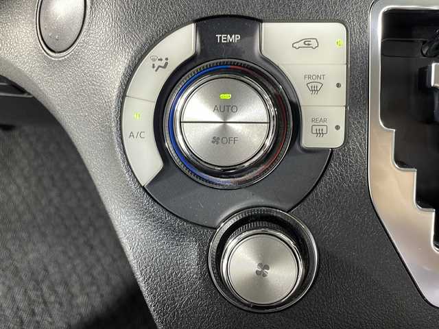 トヨタ シエンタ ハイブリッド G クエロ 広島県 2018(平30)年 5.2万km クールボルドーガラスフレーク トヨタセーフティセンス/・プリクラッシュセーフティーセンス/・レーンキープアシスト/・車線逸脱警報/・先行車発進告知/社外ナビ/(BT/フルセグ/CD/DVD)/バックカメラ/ビルトインETC/両側パワースライドドア/前方ドライブレコーダー/LEDオートライト/オートハイビーム/フォグライト/純正ドアバイザー/ステアリングリモコン/スマートキー