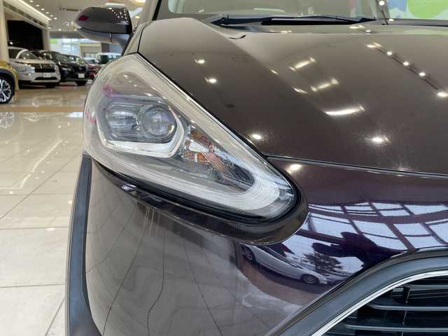 トヨタ シエンタ ハイブリッド G クエロ 埼玉県 2018(平30)年 5.2万km クールボルドーガラスフレーク トヨタセーフティセンス/社外ナビ/　　CD/DVD/BT/フルセグTV/バックカメラ/両側パワースライドドア/LEDオートライト/ハーフレザー/ステアリングスイッチ/プッシュスタート/ETC/禁煙車