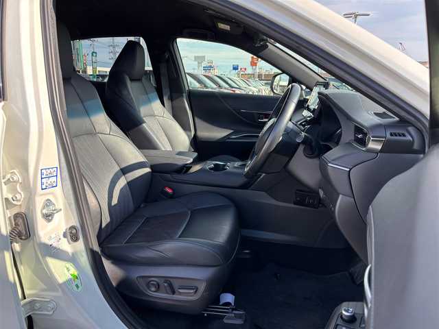 トヨタ ハリアー G 宮城県 2021(令3)年 4.1万km ホワイトパールクリスタルシャイン Toyota Safety Sense/純正ナビ/【BT・USB・AUX・フルセグTV】/バックカメラ/レーダークルーズコントロール/レーントレーシングアシスト/ロードサインアシスト/ハーフレザーシート/パワーシート/パワーバックドア/デジタルインナーミラー/コーナーセンサー/革巻きステアリング/オートライト/LEDヘッドライト/フォグライト/オートハイビーム/ウィンカーミラー/スマートキー/ETC