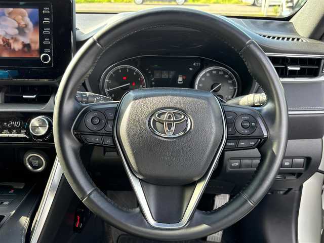 トヨタ ハリアー G 宮城県 2021(令3)年 4.1万km ホワイトパールクリスタルシャイン Toyota Safety Sense/純正ナビ/【BT・USB・AUX・フルセグTV】/バックカメラ/レーダークルーズコントロール/レーントレーシングアシスト/ロードサインアシスト/ハーフレザーシート/パワーシート/パワーバックドア/デジタルインナーミラー/コーナーセンサー/革巻きステアリング/オートライト/LEDヘッドライト/フォグライト/オートハイビーム/ウィンカーミラー/スマートキー/ETC