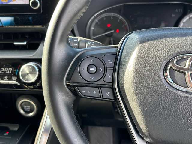 トヨタ ハリアー G 宮城県 2021(令3)年 4.1万km ホワイトパールクリスタルシャイン Toyota Safety Sense/純正ナビ/【BT・USB・AUX・フルセグTV】/バックカメラ/レーダークルーズコントロール/レーントレーシングアシスト/ロードサインアシスト/ハーフレザーシート/パワーシート/パワーバックドア/デジタルインナーミラー/コーナーセンサー/革巻きステアリング/オートライト/LEDヘッドライト/フォグライト/オートハイビーム/ウィンカーミラー/スマートキー/ETC