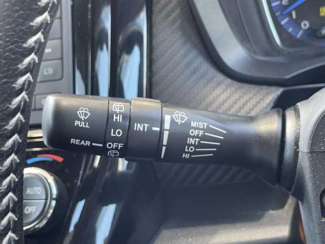 トヨタ カローラ フィールダー HV G エアロツアラー W×B 愛知県 2014(平26)年 13.5万km ブラックマイカ /禁煙車・ワンオーナー車//オーディオレス(AM・FM・CD)//ビルトインETC//ドライブレコーダー【HDR-201G】//HIDオートライト//フロントフォグランプ//15インチ純正アルミホイール//ビークルスタビリティコントロール//横滑り防止//トラクションコントロール//ヒルスタートアシスト//衝突安全ボディ”GOA”//電動格納ミラーウィンカー//黒カーボン調パネル//本革巻ステアリングホイール//ステアリングスイッチ//全窓ワンタッチオープンクローズ機能//モードスイッチ(エコドライブモード・EVドライブモード)//フロントスポーツシート//ファブリック&合皮シート(白色ステッチ)//イルミネーテッドエントリーシステム//オートエアコン(花粉除去モード付)//ナノイー//クリーンエアフィルター(花粉除去タイプ)//アクセサリーソケット(DC12V 120W)//ISOFIX//純正フロアマット(ダブルバイビー仕様)//純正バイザー//スペアキー1本(板キー)//新車保証書・取扱説明書