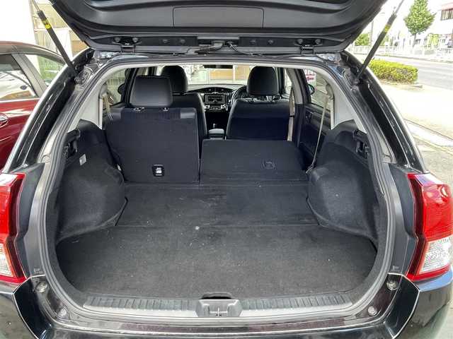 トヨタ カローラ フィールダー HV G エアロツアラー W×B 愛知県 2014(平26)年 13.5万km ブラックマイカ /禁煙車・ワンオーナー車//オーディオレス(AM・FM・CD)//ビルトインETC//ドライブレコーダー【HDR-201G】//HIDオートライト//フロントフォグランプ//15インチ純正アルミホイール//ビークルスタビリティコントロール//横滑り防止//トラクションコントロール//ヒルスタートアシスト//衝突安全ボディ”GOA”//電動格納ミラーウィンカー//黒カーボン調パネル//本革巻ステアリングホイール//ステアリングスイッチ//全窓ワンタッチオープンクローズ機能//モードスイッチ(エコドライブモード・EVドライブモード)//フロントスポーツシート//ファブリック&合皮シート(白色ステッチ)//イルミネーテッドエントリーシステム//オートエアコン(花粉除去モード付)//ナノイー//クリーンエアフィルター(花粉除去タイプ)//アクセサリーソケット(DC12V 120W)//ISOFIX//純正フロアマット(ダブルバイビー仕様)//純正バイザー//スペアキー1本(板キー)//新車保証書・取扱説明書