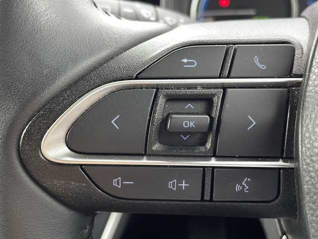 トヨタ ヴォクシー ハイブリッド S－G 山口県 2022(令4)年 2.3万km アティチュードブラックマイカ 純正ディスプレイオーディオ/・Bluetooth接続/・バックカメラ/ビルトインETC/Toyota Safety Sense/・プリクラッシュセーフティ/・レーントレーシングアシスト/・レーンチェンジアシスト/・プロアクティブドライビングアシスト/・フロントクロストラフィックアラート/・発進遅れ告知機能/・ロードサインアシスト/・レーダークルーズコントロール/・ドライバー異常時対応システム/・ブラインドスポットモニター/・オートマチックハイビーム/・クリアランスソナー/USB入力端子/AC100V/純正フロアマット/スマートキー/プッシュスタート/純正16インチアルミホイール/パワースライドドア/ウィンカーミラー