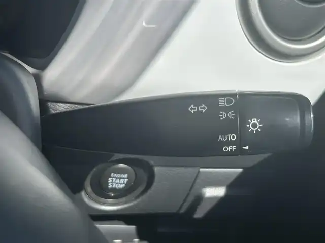 スズキ ハスラー G 岡山県 2016(平28)年 5.9万km フェニックスレッドパール/ブルーイッシュブラックパール 登録時走行距離　58650km/禁煙車/社外ナビ/　(CD/フルセグTV/Bluetooth)/バックカメラ/衝突被害軽減システム/ETC/シートヒーター（D・N席）/純正HIDヘッドライト/オートライト/プッシュスタート/スマートキー/スペアキー×1/アイドリングストップ/ドアバイザー/電動格納ミラー/純正フロアマット/横滑防止装置/盗難防止装置/取扱説明書/新車時整備手帳（保証書）