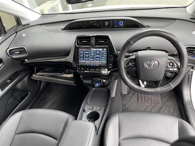 トヨタ プリウス S ツーリングセレクション 岩手県 2020(令2)年 5万km ホワイトパールクリスタルシャイン アルパイン9インチナビ/CD/DVD/Bluetooth/フルセグテレビ/バックカメラ/レーダークルーズコントロール/シートヒーター/ETC/オートライト/LEDヘッドライト/衝突軽減ブレーキ/レーンキープアシスト/フォグランプ/アイドリングストップ/ウィンカーミラー/TRDリアスポイラー