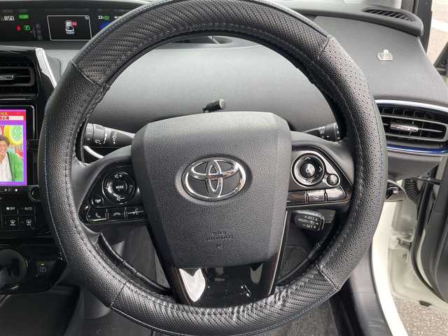 トヨタ プリウス S ツーリングセレクション 岩手県 2020(令2)年 5万km ホワイトパールクリスタルシャイン アルパイン9インチナビ/CD/DVD/Bluetooth/フルセグテレビ/バックカメラ/レーダークルーズコントロール/シートヒーター/ETC/オートライト/LEDヘッドライト/衝突軽減ブレーキ/レーンキープアシスト/フォグランプ/アイドリングストップ/ウィンカーミラー/TRDリアスポイラー