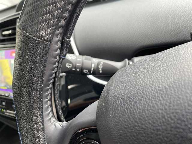 トヨタ プリウス S ツーリングセレクション 岩手県 2020(令2)年 5万km ホワイトパールクリスタルシャイン アルパイン9インチナビ/CD/DVD/Bluetooth/フルセグテレビ/バックカメラ/レーダークルーズコントロール/シートヒーター/ETC/オートライト/LEDヘッドライト/衝突軽減ブレーキ/レーンキープアシスト/フォグランプ/アイドリングストップ/ウィンカーミラー/TRDリアスポイラー