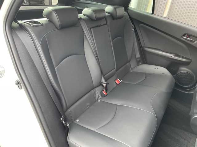 トヨタ プリウス S ツーリングセレクション 岩手県 2020(令2)年 5万km ホワイトパールクリスタルシャイン アルパイン9インチナビ/CD/DVD/Bluetooth/フルセグテレビ/バックカメラ/レーダークルーズコントロール/シートヒーター/ETC/オートライト/LEDヘッドライト/衝突軽減ブレーキ/レーンキープアシスト/フォグランプ/アイドリングストップ/ウィンカーミラー/TRDリアスポイラー