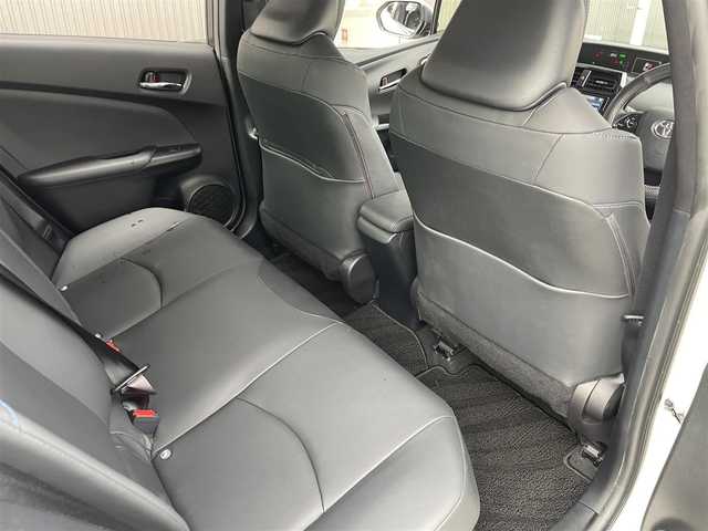 トヨタ プリウス S ツーリングセレクション 岩手県 2020(令2)年 5万km ホワイトパールクリスタルシャイン アルパイン9インチナビ/CD/DVD/Bluetooth/フルセグテレビ/バックカメラ/レーダークルーズコントロール/シートヒーター/ETC/オートライト/LEDヘッドライト/衝突軽減ブレーキ/レーンキープアシスト/フォグランプ/アイドリングストップ/ウィンカーミラー/TRDリアスポイラー