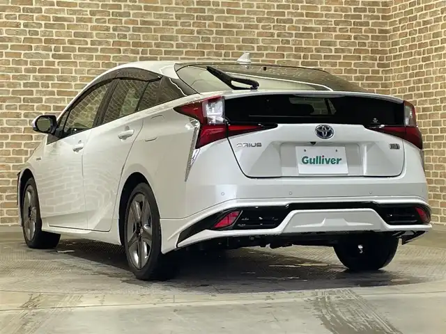 トヨタ プリウス S ツーリングセレクション 岩手県 2020(令2)年 5万km ホワイトパールクリスタルシャイン アルパイン9インチナビ/CD/DVD/Bluetooth/フルセグテレビ/バックカメラ/レーダークルーズコントロール/シートヒーター/ETC/オートライト/LEDヘッドライト/衝突軽減ブレーキ/レーンキープアシスト/フォグランプ/アイドリングストップ/ウィンカーミラー/TRDリアスポイラー
