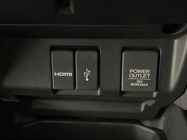 ホンダ フィット ハイブリット F 宮崎県 2018(平30)年 2.5万km プラチナホワイトパール 純正ナビ(VXM-194VFi)/CD/DVD/AM/FM/SD/BT/スマートキー　スペア１本/横滑り防止装置/アイドリングストップ/ステアリングスイッチ/電動格納ミラー/ウインカーミラー/社外アルミホイール/純正フロアマット/サイドバイザー/ETC