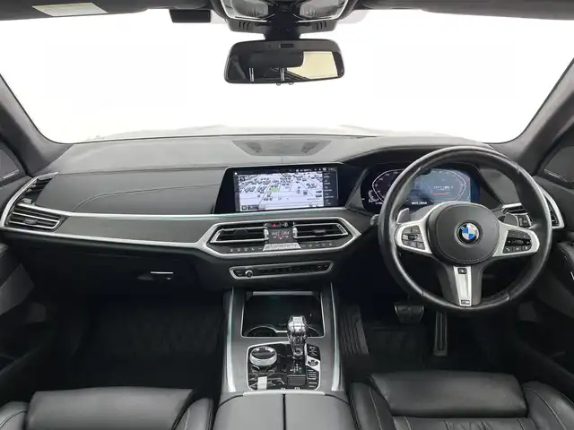 ＢＭＷ ＢＭＷ Ｘ７ xDrive40d Mスポーツ 福井県 2021(令3)年 5万km サファイアブラックP ４WD/Mスポーツ/ワンオーナー/電動パノラマ・ガラス・サンルーフ（チルト＆スライド）/ＢＭＷライブ・コックピット/（１２．３インチ　ワイド・コントロール・ディスプレイ）/【AM/FM/CD/DVD/Bluetooth/フルセグTV】/ｈａｒｍａｎ／ｋａｒｄｏｎサラウンド・サウンド・システム/リヤ・エンターテインメント・システム・プロフェッショナル/ドライビング・アシスト・プロフェッショナル/（衝突回避・被害軽減ブレーキ（事故回避アシスト付））/パーキング・アシスト・プラス/（トップ・ビュー＋３Ｄビュー、リヤ・ビュー・カメラ/（予想進路表示機能付））/マルチファンクション　/Ｍ　スポーツ専用レザーステアリングホイール/ドライビング・アシスト・プロフェッショナル/ＡＣＣ／アクティブ・クルーズ・コントロール/（ストップ＆ゴー機能付）/・高速道路渋滞時ハンズ・オフ・アシスト