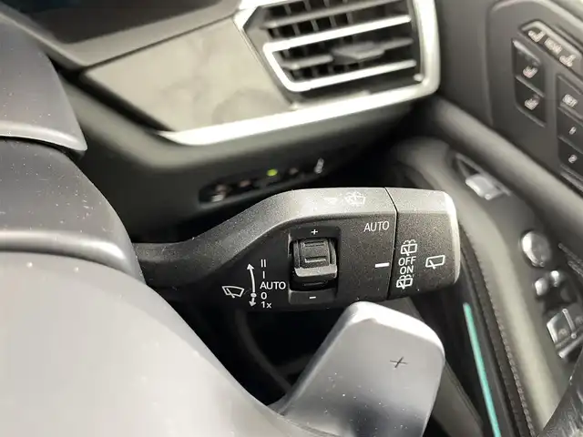 ＢＭＷ ＢＭＷ Ｘ７ xDrive40d Mスポーツ 福井県 2021(令3)年 5万km サファイアブラックP ４WD/Mスポーツ/ワンオーナー/電動パノラマ・ガラス・サンルーフ（チルト＆スライド）/ＢＭＷライブ・コックピット/（１２．３インチ　ワイド・コントロール・ディスプレイ）/【AM/FM/CD/DVD/Bluetooth/フルセグTV】/ｈａｒｍａｎ／ｋａｒｄｏｎサラウンド・サウンド・システム/リヤ・エンターテインメント・システム・プロフェッショナル/ドライビング・アシスト・プロフェッショナル/（衝突回避・被害軽減ブレーキ（事故回避アシスト付））/パーキング・アシスト・プラス/（トップ・ビュー＋３Ｄビュー、リヤ・ビュー・カメラ/（予想進路表示機能付））/マルチファンクション　/Ｍ　スポーツ専用レザーステアリングホイール/ドライビング・アシスト・プロフェッショナル/ＡＣＣ／アクティブ・クルーズ・コントロール/（ストップ＆ゴー機能付）/・高速道路渋滞時ハンズ・オフ・アシスト