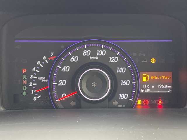 ホンダ ステップワゴン スパーダ Z クールスピリット 群馬県 2013(平25)年 9.7万km プレミアムスパークルブラックパール アルパイン１０．２型後席モニター　アルパイン９型ナビ　バックカメラ　ＥＴＣ　両側電動スライドドア　ＨＩＤヘッドライト　オートライト　クルーズコントロール　パドルシフト　ハーフレザーシート　禁煙