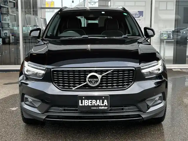 ボルボ ＸＣ４０ T5 AWD Rデザイン 富山県 2018(平30)年 4.2万km ブラック ワンオーナー/電動パノラマガラスサンルーフ/harman/kardonサラウンドサウンド/qi充電/インテリセーフ/ブラインドスポットアシスト/レーンキープアシスト/アダプティブクルーズコントロール/純正ナビ/フルセグTV/360°カメラ/ETC/パワーバックドア/純正20インチアルミホイール/LEDヘッドライト/オートハイビーム/パドルシフト/ハーフレザー/シートヒーター