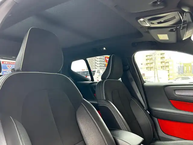ボルボ ＸＣ４０ T5 AWD Rデザイン 富山県 2018(平30)年 4.2万km ブラック ワンオーナー/電動パノラマガラスサンルーフ/harman/kardonサラウンドサウンド/qi充電/インテリセーフ/ブラインドスポットアシスト/レーンキープアシスト/アダプティブクルーズコントロール/純正ナビ/フルセグTV/360°カメラ/ETC/パワーバックドア/純正20インチアルミホイール/LEDヘッドライト/オートハイビーム/パドルシフト/ハーフレザー/シートヒーター