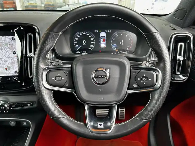 ボルボ ＸＣ４０ T5 AWD Rデザイン 富山県 2018(平30)年 4.2万km ブラック ワンオーナー/電動パノラマガラスサンルーフ/harman/kardonサラウンドサウンド/qi充電/インテリセーフ/ブラインドスポットアシスト/レーンキープアシスト/アダプティブクルーズコントロール/純正ナビ/フルセグTV/360°カメラ/ETC/パワーバックドア/純正20インチアルミホイール/LEDヘッドライト/オートハイビーム/パドルシフト/ハーフレザー/シートヒーター