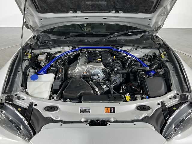 マツダ ロードスター RS 福岡県 2016(平28)年 6.7万km セラミックM ・CD/DVD/・純正ナビ/・Bluetooth/・フルセグTV/・シートヒーター/・Bカメラ/・ハーフレザー/・LEDヘッドライト/・社外ドラレコ/・ブラインドスポット/・16インチ純正ホイール/・社外マフラー