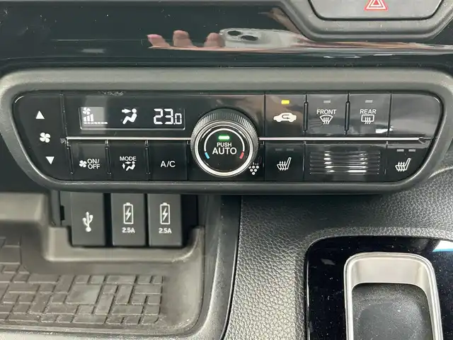 ホンダ Ｎ ＢＯＸ カスタム L ターボ 佐賀県 2021(令3)年 4.9万km プラチナホワイトパール ホンダセンシング/レーダークルーズコントロール/レーンキープアシスト/バックセンサー/社外ディスプレイオーディオ/・バックカメラ/・BT/CD/両側パワースライドドア/純正15インチAW/電動パーキングスイッチ/LEDヘッドライト/オートライト/フォグランプ/ドライブレコーダー(DRV-350)/プッシュスタート/ステアリングスイッチ/リアサンシェード/リアバックテーブル/電動格納ミラー/フロアマット/ドアバイザー/ISOFIX/エアバックW/サイド/カーテン