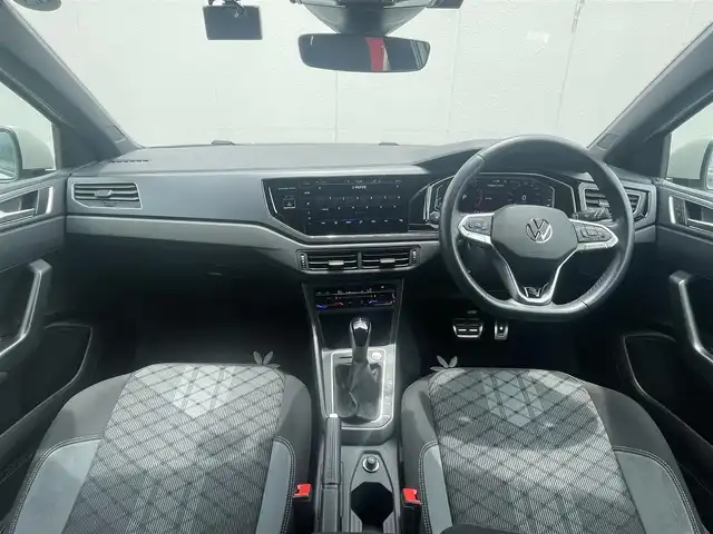 フォルクスワーゲン ＶＷ ポロ TSI Rライン 東京都 2022(令4)年 1.9万km グレー 純正ナビ/バックカメラ/ETC2.0/アダプティブクルーズコントロール/純正17インチアルミホイール/apple car play/android audio/LEDヘッドライト/Bluetooth接続/プッシュスタート/スマートキー/電動格納ミラー