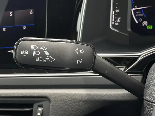 フォルクスワーゲン ＶＷ ポロ TSI Rライン 東京都 2022(令4)年 1.9万km グレー 純正ナビ/バックカメラ/ETC2.0/アダプティブクルーズコントロール/純正17インチアルミホイール/apple car play/android audio/LEDヘッドライト/Bluetooth接続/プッシュスタート/スマートキー/電動格納ミラー