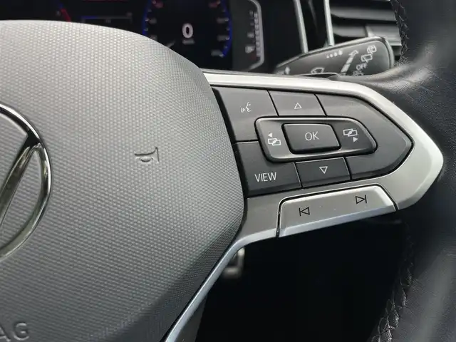 フォルクスワーゲン ＶＷ ポロ TSI Rライン 東京都 2022(令4)年 1.9万km グレー 純正ナビ/バックカメラ/ETC2.0/アダプティブクルーズコントロール/純正17インチアルミホイール/apple car play/android audio/LEDヘッドライト/Bluetooth接続/プッシュスタート/スマートキー/電動格納ミラー
