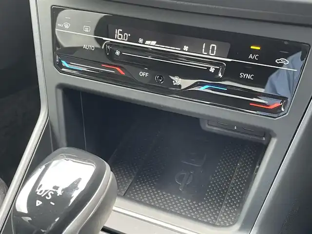 フォルクスワーゲン ＶＷ ポロ TSI Rライン 東京都 2022(令4)年 1.9万km グレー 純正ナビ/バックカメラ/ETC2.0/アダプティブクルーズコントロール/純正17インチアルミホイール/apple car play/android audio/LEDヘッドライト/Bluetooth接続/プッシュスタート/スマートキー/電動格納ミラー