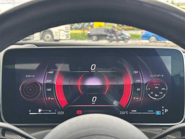 メルセデス・ベンツ Ｍ・ベンツ Ｃ２２０ｄ アバンギャルド　AMGライン 茨城県 2022(令4)年 5.8万km ハイテックシルバー ワンオーナー/純正ナビ/フルセグ/Bluetooth/USB/AM/FM/全方位カメラ/ヘッドアップディスプレイ/エレクトリックパーキングブレーキ/クルーズコントロール/アクティブディスタンスアシスト・ディストロニック/アクティブブレーキアシスト/ブラインドスポットアシスト/Act.レーンアシスト/トラフィックサインアシスト/パーキングアシスト/音声アシスト/ステアコントロール/ホールド機能/エレクトロニックブレーキパワーディストリビューション/ヒルスタートアシスト/アダプティブブレーキライト/コンビネーションスイッチ/指紋センサー/ハーフレザーシート/シートヒーター/パワーシート/パドルシフト/LEDヘッドライト/純正19インチアルミホイール/ドライブレコーダー/アンビエントライト/取扱説明書/新車時保証書/スペアキー×1