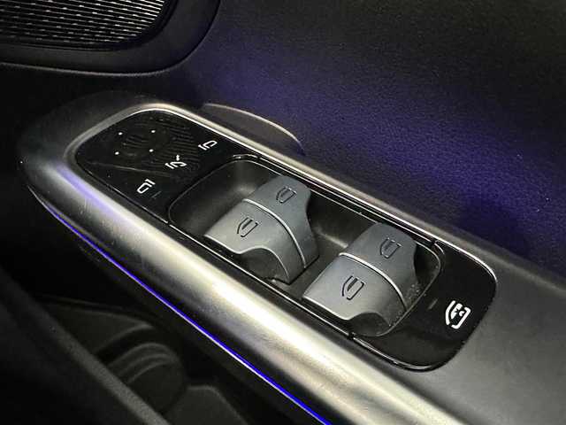 メルセデス・ベンツ Ｍ・ベンツ Ｃ２２０ｄ アバンギャルド　AMGライン 茨城県 2022(令4)年 5.8万km ハイテックシルバー ワンオーナー/純正ナビ/フルセグ/Bluetooth/USB/AM/FM/全方位カメラ/ヘッドアップディスプレイ/エレクトリックパーキングブレーキ/クルーズコントロール/アクティブディスタンスアシスト・ディストロニック/アクティブブレーキアシスト/ブラインドスポットアシスト/Act.レーンアシスト/トラフィックサインアシスト/パーキングアシスト/音声アシスト/ステアコントロール/ホールド機能/エレクトロニックブレーキパワーディストリビューション/ヒルスタートアシスト/アダプティブブレーキライト/コンビネーションスイッチ/指紋センサー/ハーフレザーシート/シートヒーター/パワーシート/パドルシフト/LEDヘッドライト/純正19インチアルミホイール/ドライブレコーダー/アンビエントライト/取扱説明書/新車時保証書/スペアキー×1