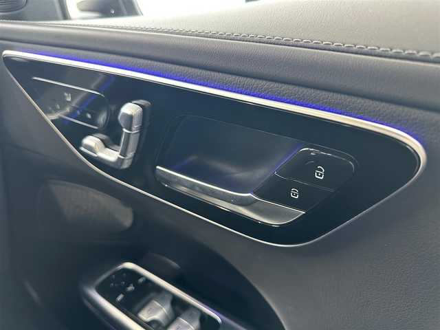 メルセデス・ベンツ Ｍ・ベンツ Ｃ２２０ｄ アバンギャルド　AMGライン 茨城県 2022(令4)年 5.8万km ハイテックシルバー ワンオーナー/純正ナビ/フルセグ/Bluetooth/USB/AM/FM/全方位カメラ/ヘッドアップディスプレイ/エレクトリックパーキングブレーキ/クルーズコントロール/アクティブディスタンスアシスト・ディストロニック/アクティブブレーキアシスト/ブラインドスポットアシスト/Act.レーンアシスト/トラフィックサインアシスト/パーキングアシスト/音声アシスト/ステアコントロール/ホールド機能/エレクトロニックブレーキパワーディストリビューション/ヒルスタートアシスト/アダプティブブレーキライト/コンビネーションスイッチ/指紋センサー/ハーフレザーシート/シートヒーター/パワーシート/パドルシフト/LEDヘッドライト/純正19インチアルミホイール/ドライブレコーダー/アンビエントライト/取扱説明書/新車時保証書/スペアキー×1