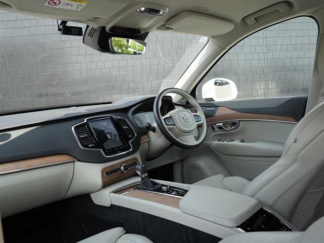 ボルボ ＸＣ９０ D5 AWD インスクリプション 静岡県 2019(令1)年 3.2万km クリスタルホワイトP インテリセーフティ/衝突軽減ブレーキACC/レーンキープ アシスト　BLIS/ホワイトレザーシート /ベンチレーション シートヒーター /harman/kardonサラウンド/前席メモリーパワーシート/ヘッドアップディスプレイ/アンビエントライト /パワーバックドア /20インチアルミホイール/LEDヘッドライト/オートハイビーム/DSRCETC
