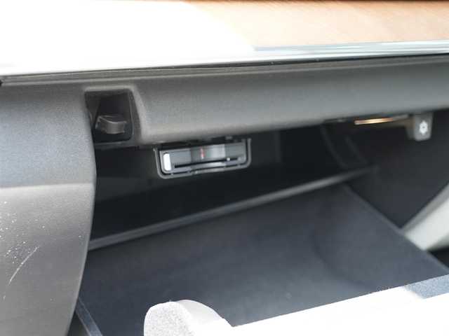 ボルボ ＸＣ９０ D5 AWD インスクリプション 静岡県 2019(令1)年 3.2万km クリスタルホワイトP インテリセーフティ/衝突軽減ブレーキACC/レーンキープ アシスト　BLIS/ホワイトレザーシート /ベンチレーション シートヒーター /harman/kardonサラウンド/前席メモリーパワーシート/ヘッドアップディスプレイ/アンビエントライト /パワーバックドア /20インチアルミホイール/LEDヘッドライト/オートハイビーム/DSRCETC