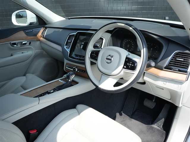 ボルボ ＸＣ９０ D5 AWD インスクリプション 静岡県 2019(令1)年 3.2万km クリスタルホワイトP インテリセーフティ/衝突軽減ブレーキACC/レーンキープ アシスト　BLIS/ホワイトレザーシート /ベンチレーション シートヒーター /harman/kardonサラウンド/前席メモリーパワーシート/ヘッドアップディスプレイ/アンビエントライト /パワーバックドア /20インチアルミホイール/LEDヘッドライト/オートハイビーム/DSRCETC