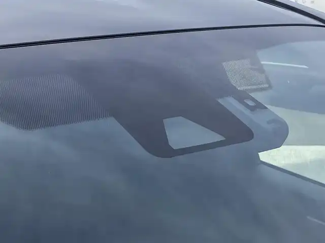 トヨタ ヤリス X 香川県 2020(令2)年 3.4万km ブラック 登録時走行距離：33136km/メーカー純正ナビ/　BT接続/バックカメラ/プリクラッシュセーフティシステム/レーンキープアシスト/クリアランスソナー/オートハイビーム/オートライト/レベライザヘッドライト/ビルトインETC/ドライブレコーダー/ステアリングスイッチ/プッシュスタート/スマートキー