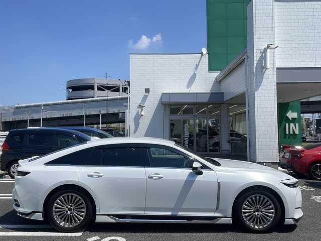 トヨタ クラウン Z 東京都 2024(令6)年 1.3万km プレシャスホワイトパール モデリスタエアロ/フルセグテレビ/全方位カメラ/ウィンカーミラー/クルーズコントロール/ドアバイザー/プッシュスタート/パワーバックドア/ETC2.0/LEDヘッドライト/レザーシート/全席パワーシート/全席シートヒーター/エアーシート/パドルシフト/置くだけ充電/デジタルインナーミラー /PCS/BSM/AC100Vコンセント/CタイプUSBポート