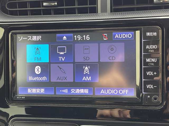 トヨタ アクア S 愛知県 2020(令2)年 2.5万km シルバーM 純正ナビ/・Bluetooth/・CD/・フルセグテレビ/バックカメラ/衝突軽減ブレーキ/レーンキープアシスト/オートマチックハイビーム/前後コーナーセンサー/ビルトインETC/Wエアバッグ/スペアキー