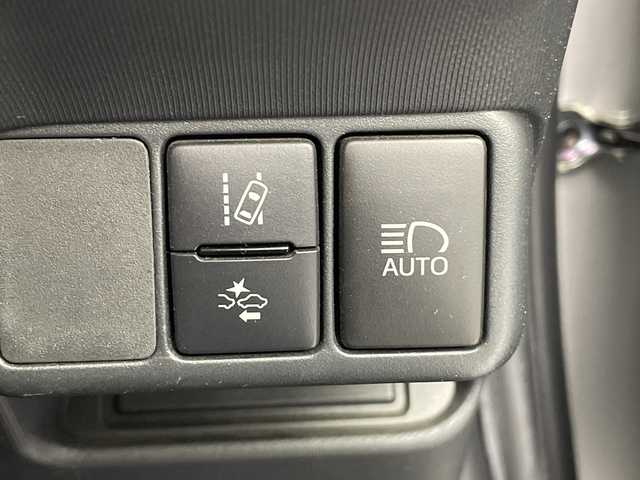 トヨタ アクア S 愛知県 2020(令2)年 2.5万km シルバーM 純正ナビ/・Bluetooth/・CD/・フルセグテレビ/バックカメラ/衝突軽減ブレーキ/レーンキープアシスト/オートマチックハイビーム/前後コーナーセンサー/ビルトインETC/Wエアバッグ/スペアキー