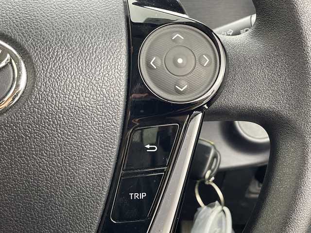 トヨタ アクア S 愛知県 2020(令2)年 2.5万km シルバーM 純正ナビ/・Bluetooth/・CD/・フルセグテレビ/バックカメラ/衝突軽減ブレーキ/レーンキープアシスト/オートマチックハイビーム/前後コーナーセンサー/ビルトインETC/Wエアバッグ/スペアキー
