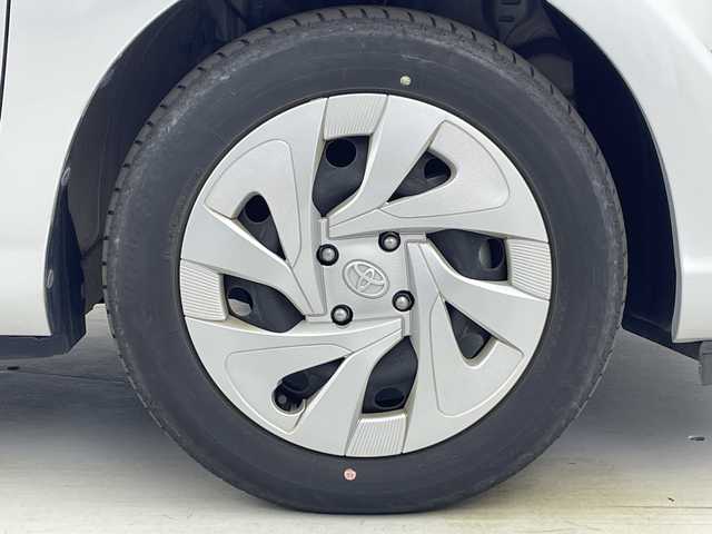 トヨタ アクア S 愛知県 2020(令2)年 2.5万km シルバーM 純正ナビ/・Bluetooth/・CD/・フルセグテレビ/バックカメラ/衝突軽減ブレーキ/レーンキープアシスト/オートマチックハイビーム/前後コーナーセンサー/ビルトインETC/Wエアバッグ/スペアキー