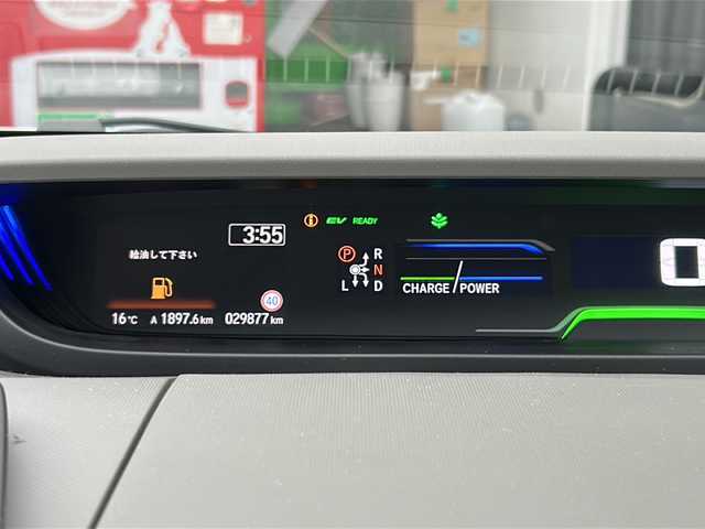 ホンダ フリード ハイブリット G 広島県 2022(令4)年 3万km プラチナホワイトパール 禁煙車/ホンダセンシング/・衝突軽減ブレーキ/・誤発進抑制機能/・歩行者事故低減ステアリング/・渋滞追従機能付アダプティブ・クルーズ・コントロール/・路外逸脱抑制機能/・車線維持支援システム/・標識認識機能/・先行車発進お知らせ機能/コーナーセンサー/社外7型ナビ（CN-RE05D）/・フルセグ/CD/DVD/Bluetooth/SD/REC/バックカメラ/アルパインフリップダウンモニター/オートライト/LEDヘッドライト＋LEDアクティブコーナリングライト/シートヒーター/ドアバイザー/純正15インチホイール/Wエアバック