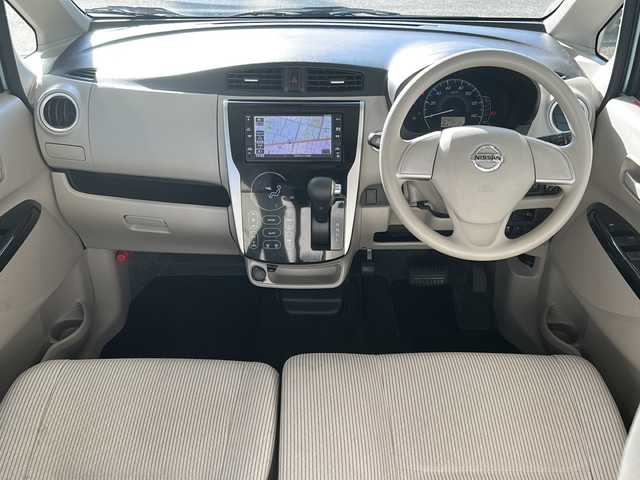 日産 デイズ X 愛媛県 2018(平30)年 2.8万km アイスブルー 純正ナビ/全方位カメラ/前後ドライブレコーダー/スマートキー/前後コーナーセンサー/フルセグテレビ/ＥＴＣ/衝突軽減システム/横滑り防止装置/アイドリングストップ/純正フロアマット