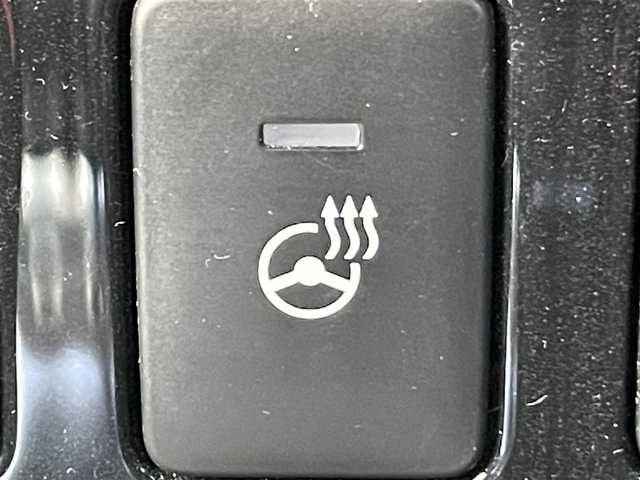 三菱 アウトランダー ＰＨＥＶ G セーフティパッケージ 岡山県 2017(平29)年 4.6万km ルビーブラックP 登録時走行距離45556km/4WD/社外ナビ/フルセグTV(AM/FM/CD/DVD/Bluetooth)/マルチアラウンドモニター/ETC/衝突軽減被害ブレーキシステム/車線逸脱警報システム/オートマチックハイビーム/レーダークルーズコントロール/横滑り防止装置/D/N席シートヒーター/ステアリングヒーター/電子パーキング/オートブレーキホールド/レザーシート/18インチ純正AW/フロアマット