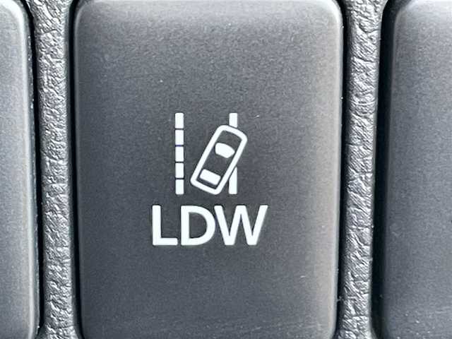 三菱 アウトランダー ＰＨＥＶ G セーフティパッケージ 岡山県 2017(平29)年 4.6万km ルビーブラックP 登録時走行距離45556km/4WD/社外ナビ/フルセグTV(AM/FM/CD/DVD/Bluetooth)/マルチアラウンドモニター/ETC/衝突軽減被害ブレーキシステム/車線逸脱警報システム/オートマチックハイビーム/レーダークルーズコントロール/横滑り防止装置/D/N席シートヒーター/ステアリングヒーター/電子パーキング/オートブレーキホールド/レザーシート/18インチ純正AW/フロアマット