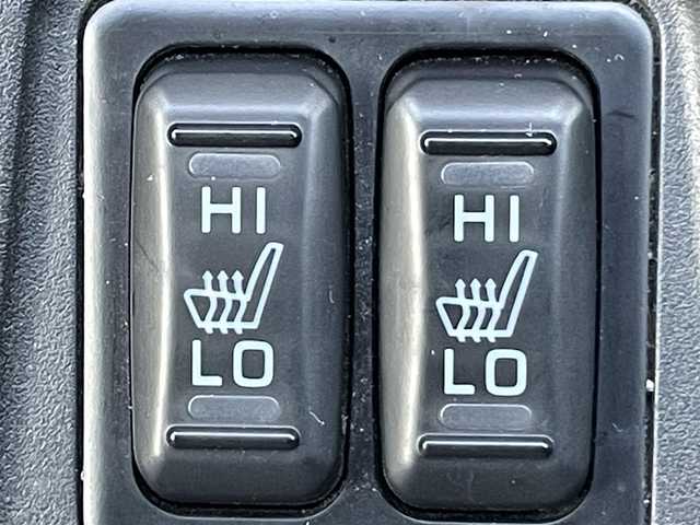 三菱 アウトランダー ＰＨＥＶ G セーフティパッケージ 岡山県 2017(平29)年 4.6万km ルビーブラックP 登録時走行距離45556km/4WD/社外ナビ/フルセグTV(AM/FM/CD/DVD/Bluetooth)/マルチアラウンドモニター/ETC/衝突軽減被害ブレーキシステム/車線逸脱警報システム/オートマチックハイビーム/レーダークルーズコントロール/横滑り防止装置/D/N席シートヒーター/ステアリングヒーター/電子パーキング/オートブレーキホールド/レザーシート/18インチ純正AW/フロアマット