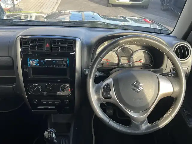 スズキ ジムニー ランドベンチャー 山口県 2016(平28)年 5.5万km クールカーキPM 社外CDデッキ/純正フロアマット/純正ドアバイザー/純正フォグランプ/純正16インチアルミ/ウィンカーミラー/運転席シートヒーター/ETC