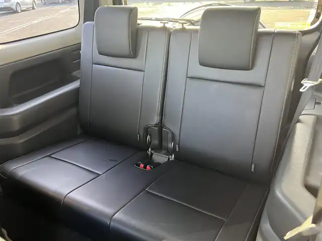 スズキ ジムニー ランドベンチャー 山口県 2016(平28)年 5.5万km クールカーキPM 社外CDデッキ/純正フロアマット/純正ドアバイザー/純正フォグランプ/純正16インチアルミ/ウィンカーミラー/運転席シートヒーター/ETC