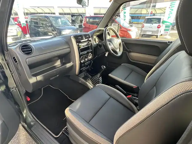 スズキ ジムニー ランドベンチャー 山口県 2016(平28)年 5.5万km クールカーキPM 社外CDデッキ/純正フロアマット/純正ドアバイザー/純正フォグランプ/純正16インチアルミ/ウィンカーミラー/運転席シートヒーター/ETC